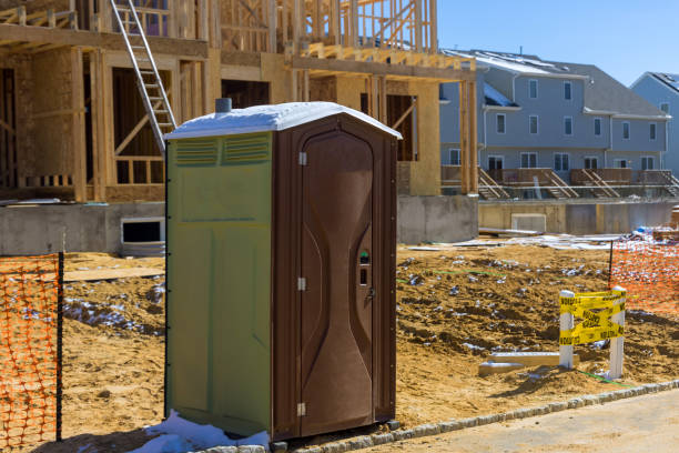 Best Construction site porta potty rental  in Gardiner, ME