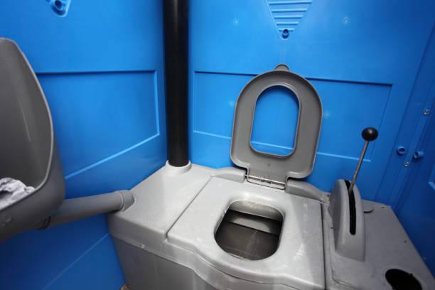 Best Construction site porta potty rental  in Gardiner, ME